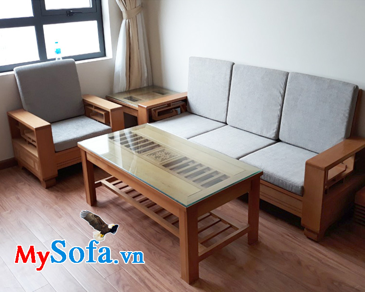 ghế sofa gỗ tự nhiên cho phòng khách chung cư