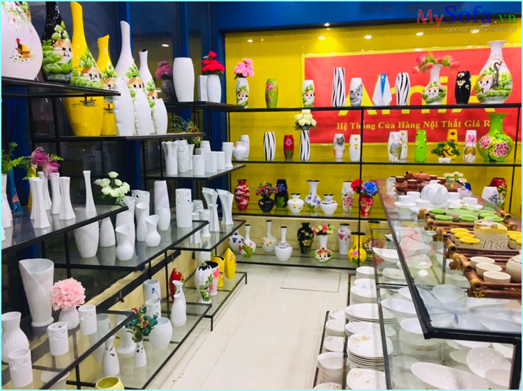 Cửa hàng bán lọ hoa, bình hoa tại quận Đống Đa, Hà Nội