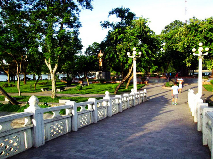 Hình ảnh công viên Thủ Lệ nằm trên địa phận quận Hai Bà Trưng